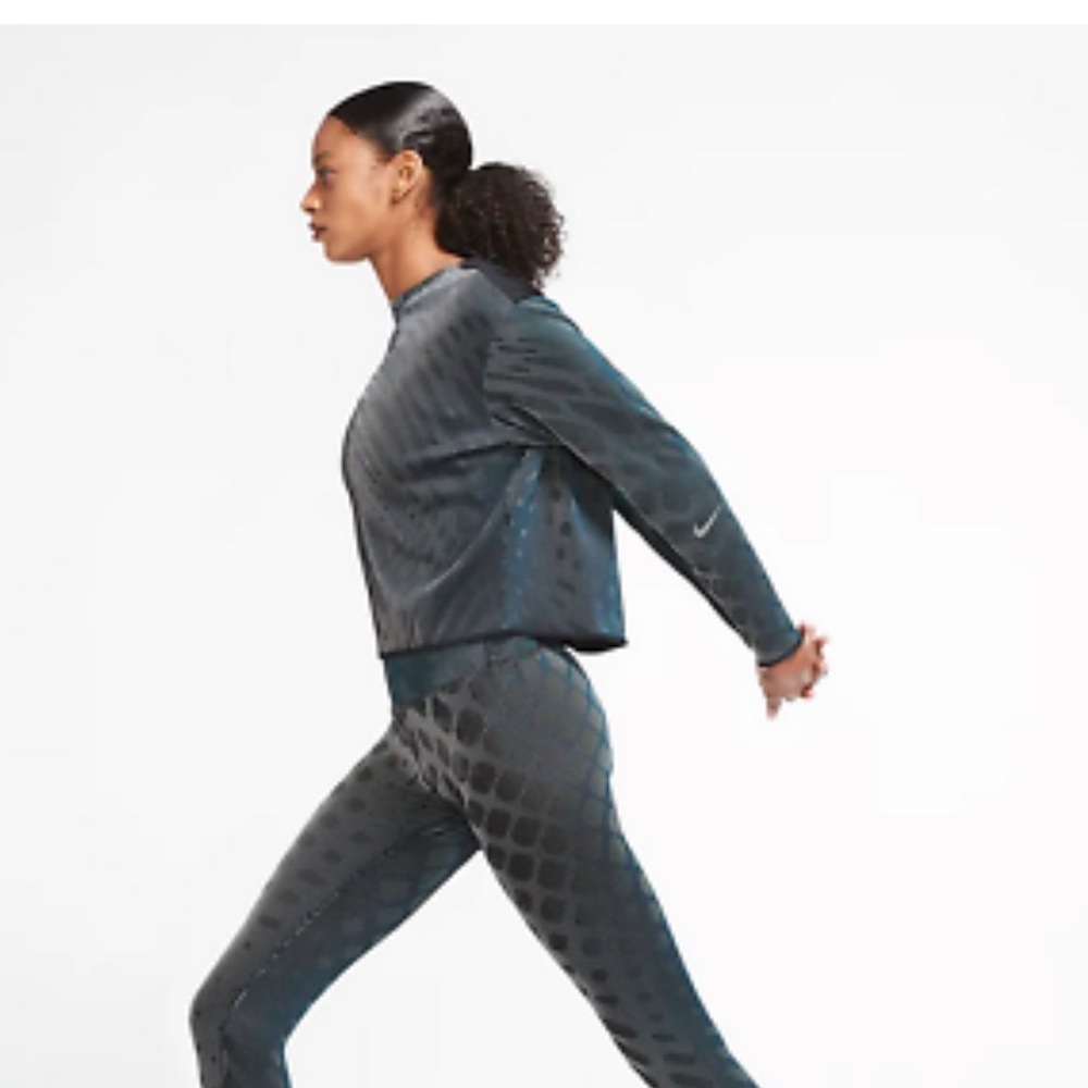 Nike Women's Run Division Mid Layer Top